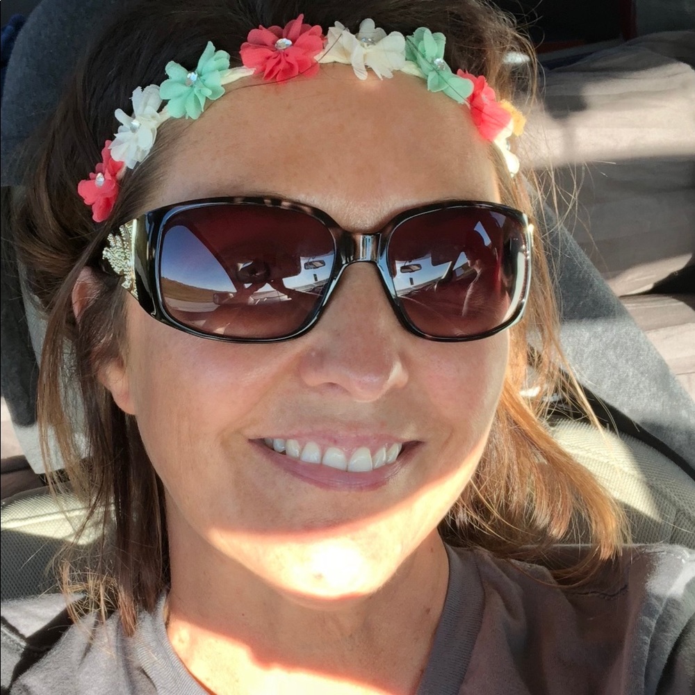 Meet your Posher, Lori